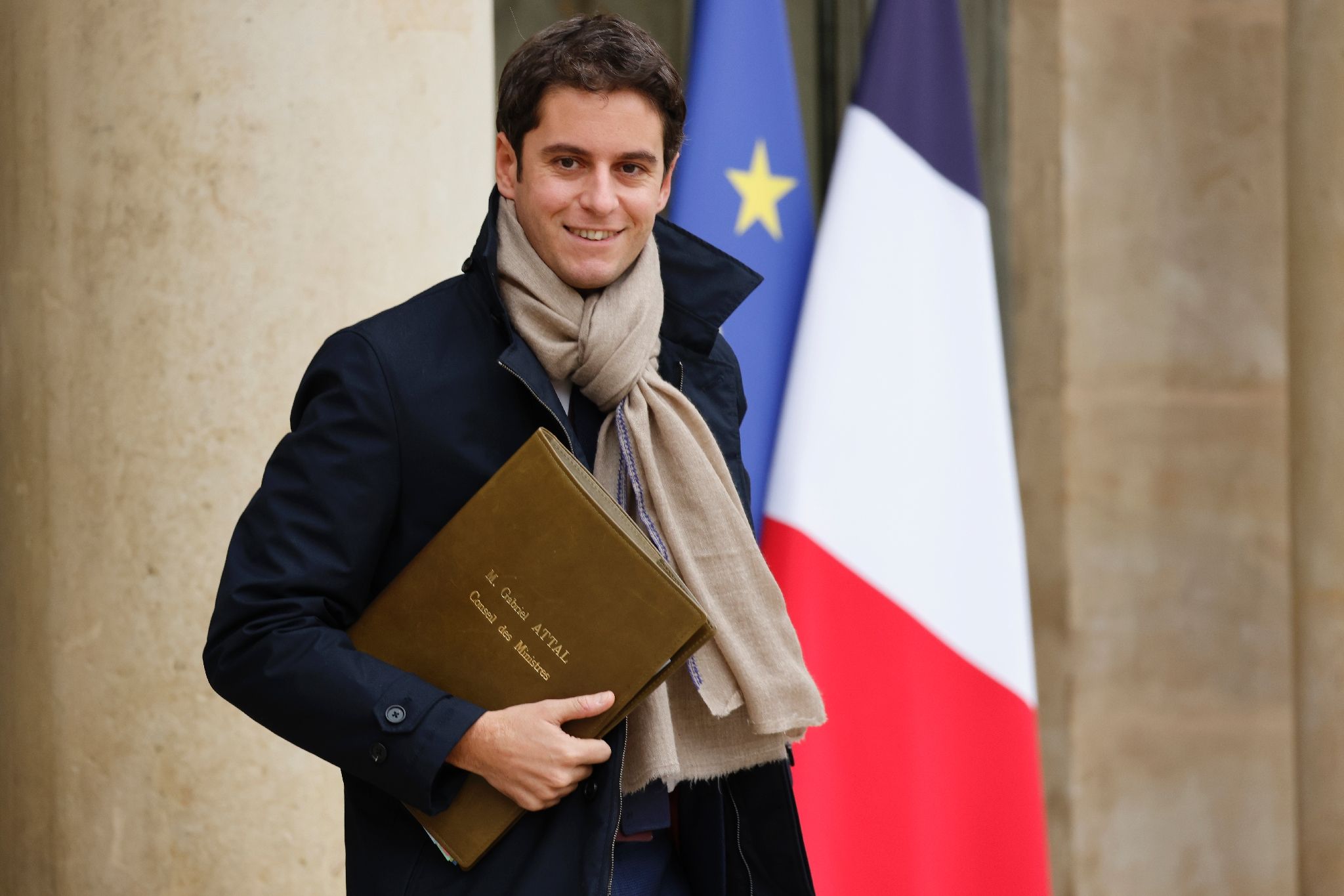 France : à 34 ans Gabriel Attal devient le plus jeune Premier ministre de l’histoire