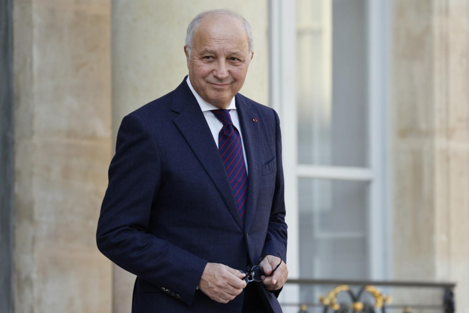 France-immigration : Fabius répond aux ennemis de la Fraternité, la porte restera ouverte jusqu’en 2027 au moins