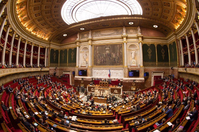 France : Les députés s’octroient une rallonge de 300 euros par mois alors que les citoyens trinquent
