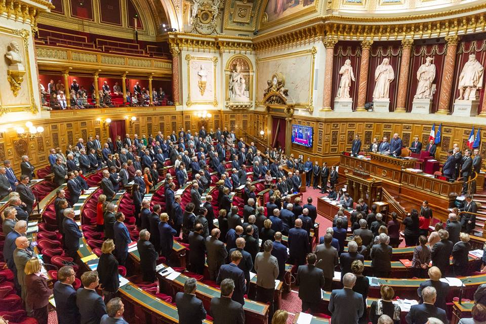 France : “On n’est jamais mieux servi que par soi-même”, après les députés les sénateurs s’auto-augmentent de 700 euros par mois