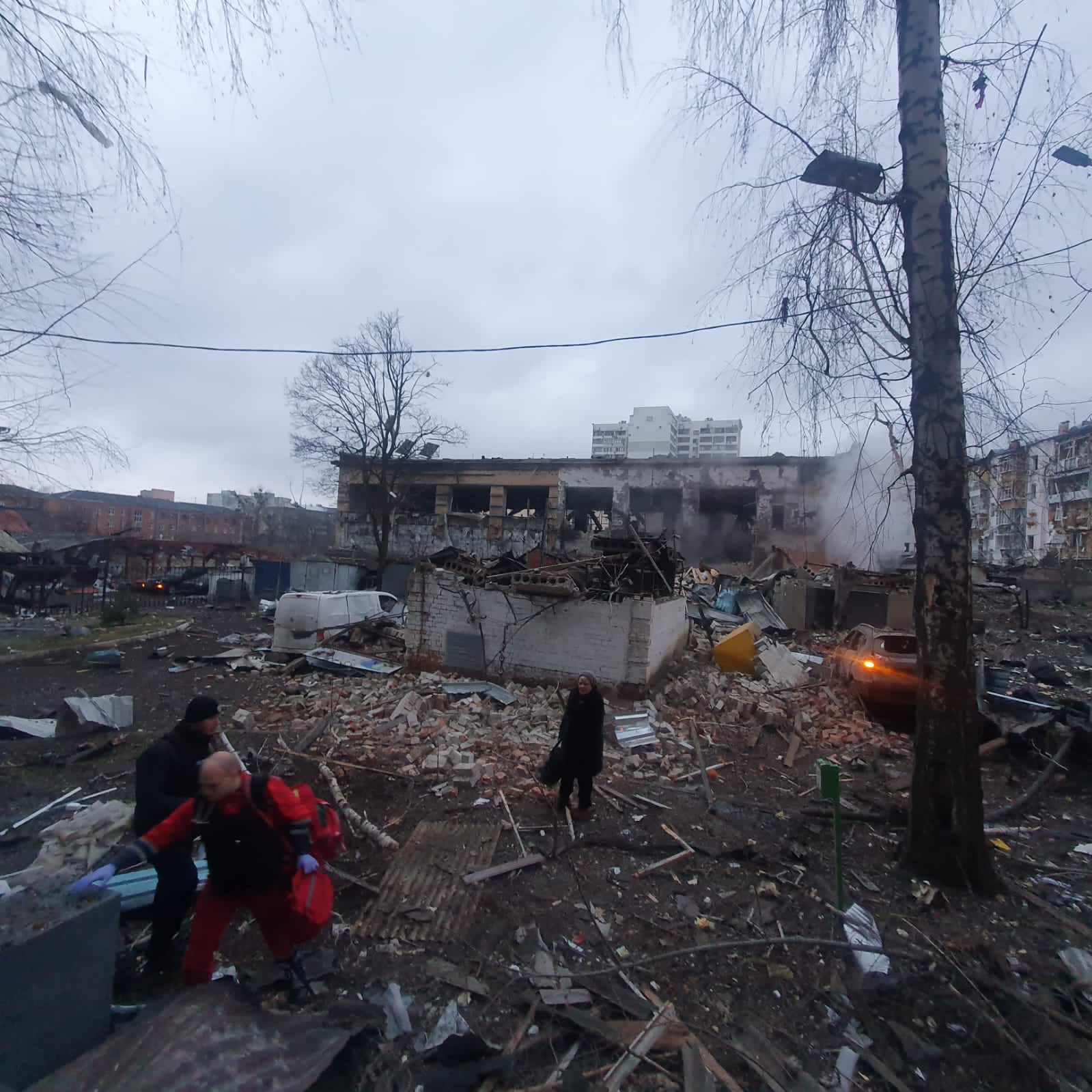 Ukraine : La “négociation” selon Poutine, 99 missiles tirés sur les civils dans la même matinée (PHOTOS)