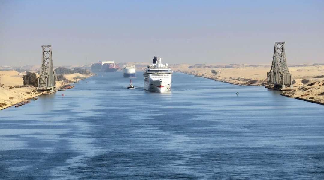 Crise en Mer Rouge : Les recettes du canal de Suez en baisse de 46,7% en janvier 2024