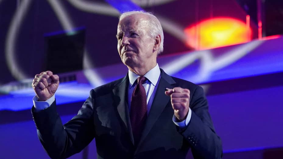 USA : Biden plus inquiétant que jamais, il a encore parlé à un mort et c’est la troisième fois