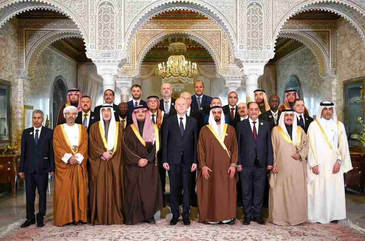 Kais Saied reçoit l’écusson du Conseil des ministres arabes de l’Intérieur