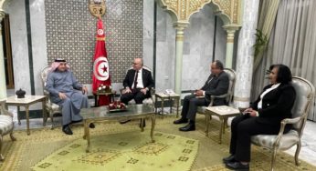 Nabil Ammar reçoit l’ambassadeur du Royaume de Bahreïn à l’occasion de la fin de sa mission en Tunisie