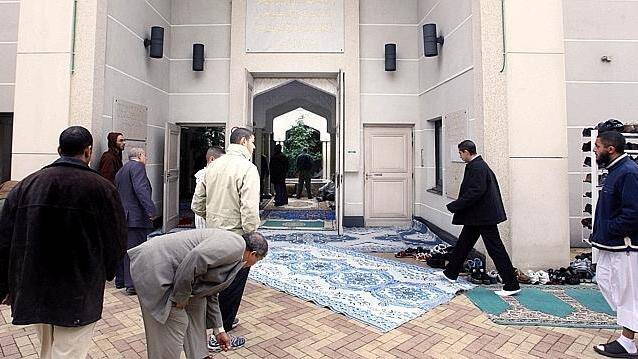 France : En plein Ramadan une bagarre entre fidèles devant une mosquée, 3 blessés à l’arme blanche