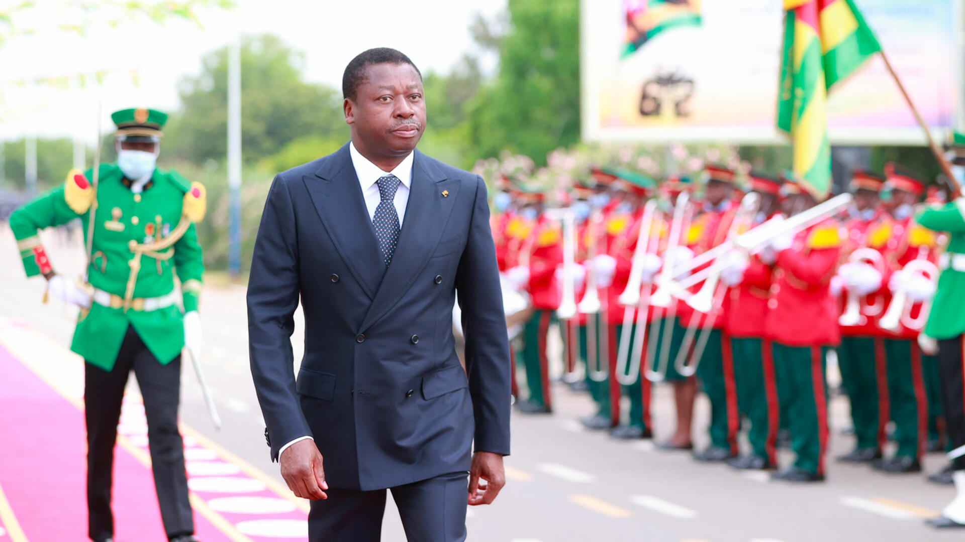 Un séisme en Afrique : Le président togolais renonce à ses pouvoirs et instaure un régime parlementaire à l’anglaise