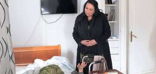 Tunisie – La ministre de la femme et de la famille constate de nombreux dépassements dans des centres de soins aux personnes âgées