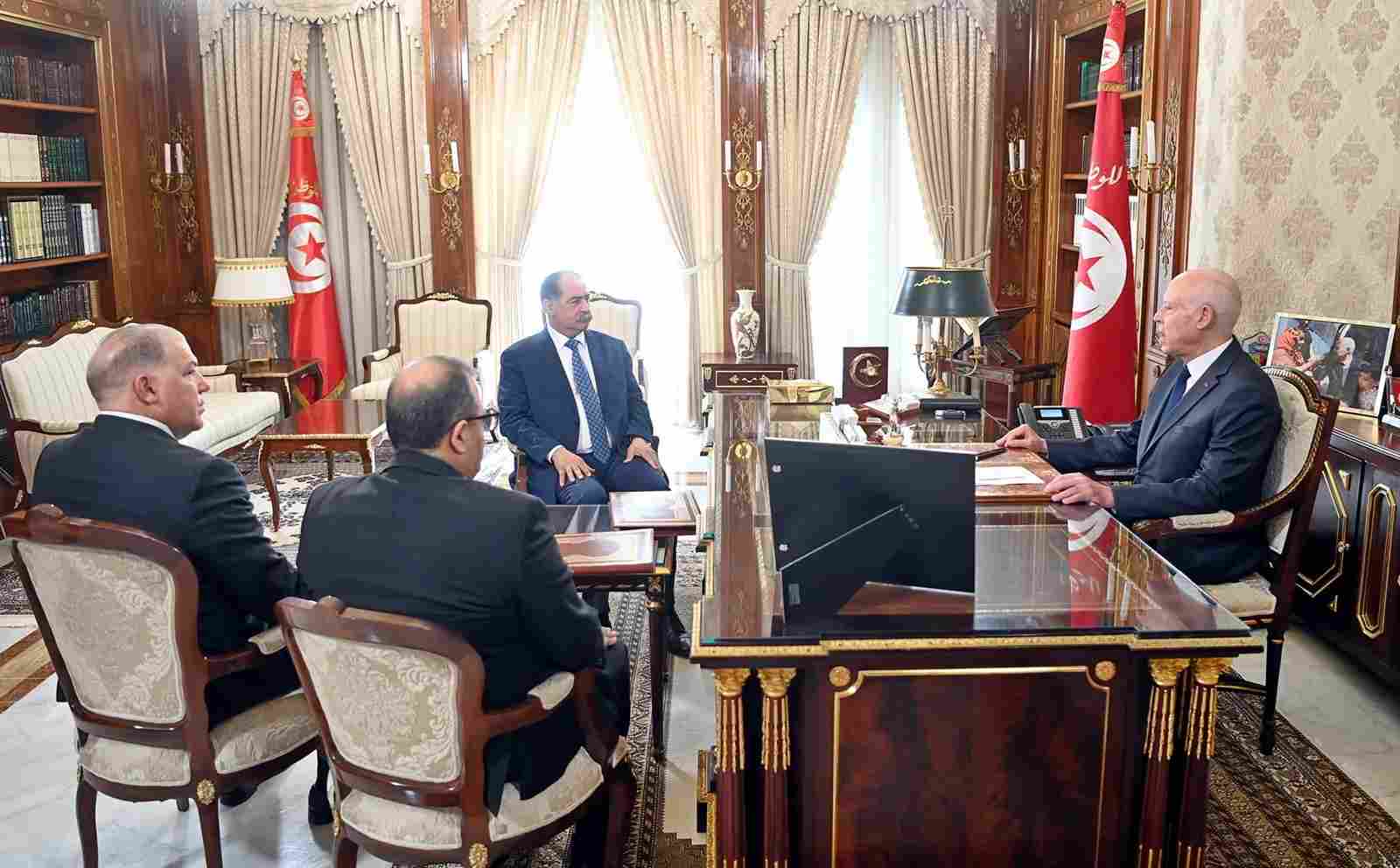 Tunisie : le Président Kais Saied appelle à la lutte contre la spéculation et insiste sur l’amélioration des services municipaux