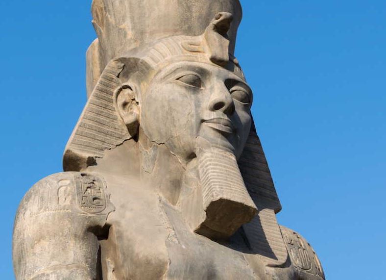 Volée il y a 30 ans, une statue de Ramsès II récupérée par l’Egypte