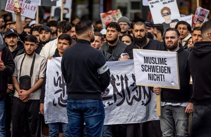 Allemagne : Hizb ut-Tahrir exige un Califat et on ne peut rien contre eux, ils sont allemands…