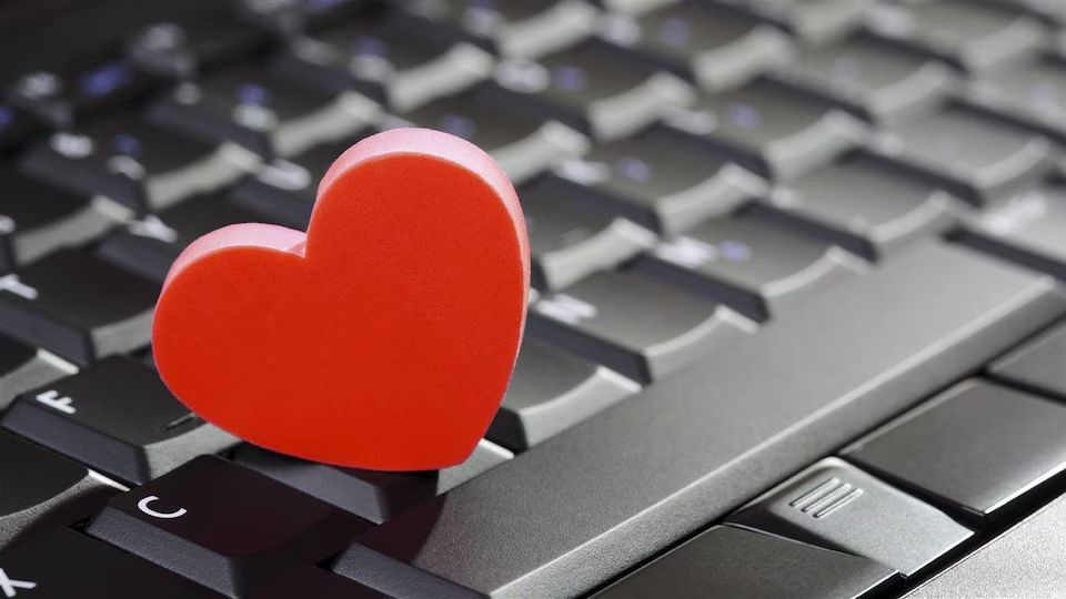 Prévenir et reconnaître les arnaques amoureuses en ligne