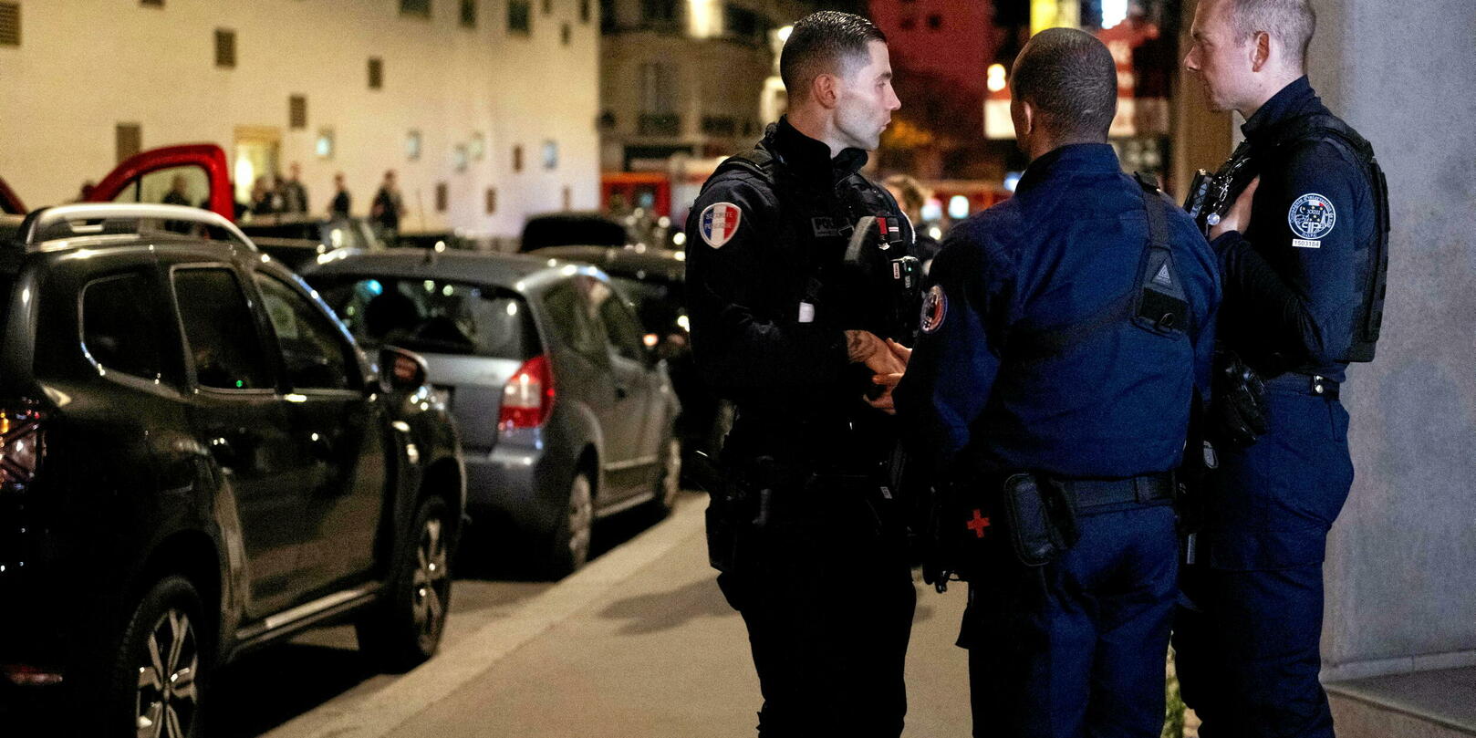 France : il dérobe l’arme d’un policier et tire dans un commissariat, 2 victimes