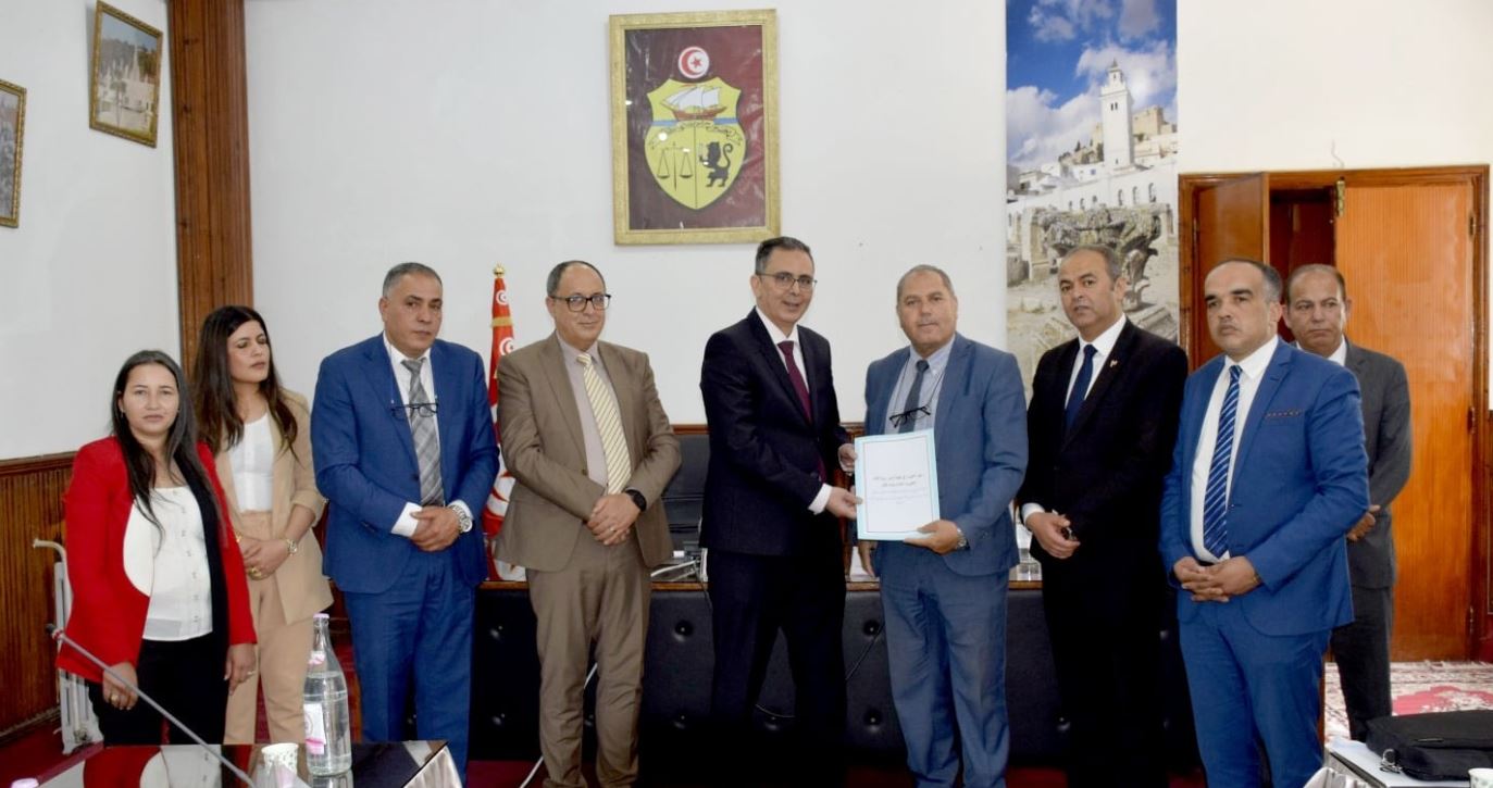 En visite de travail dans le gouvernorat du Kef : Le ministre des Domaines de l’Etat et des Affaires foncières annonce la régularisation des situations foncières de plusieurs projets publics