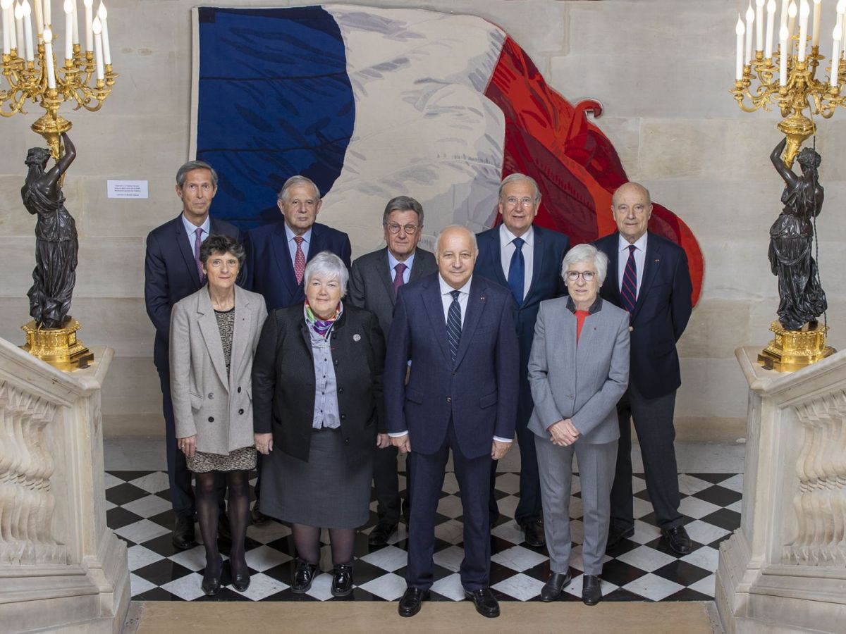 France : le Conseil constitutionnel brise les rêves de l’extrême droite, l’aide sociale des étrangers est intouchable