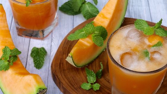 Fraîcheur estivale en verre : Jus de Melon à la Menthe