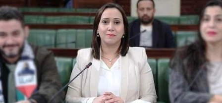 Tunisie – Des députés planchent sur un projet de texte légiférant l’usage des réseaux sociaux