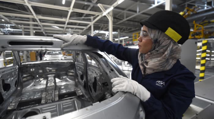 Crise mondiale dans l’industrie automobile : faillites, grèves et … transformations