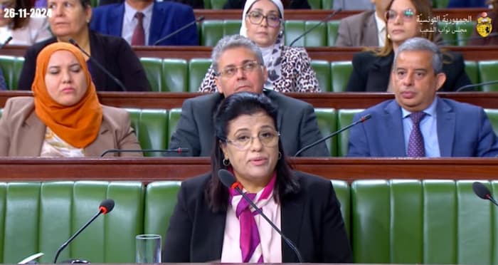 Sihem Boughdiri Nemsia: Une hausse de 1% du taux de change équivaut à une augmentation de 640 MD de l’encours de la dette