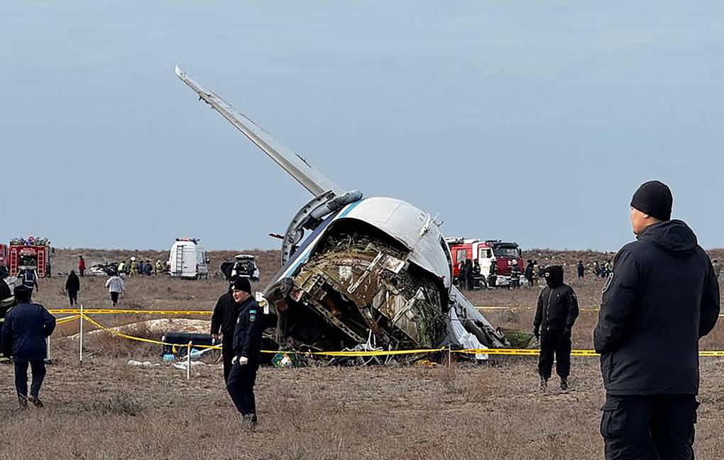 Kazakhstan : Un avion azerbaïdjanais se crashe, des dizaines de morts