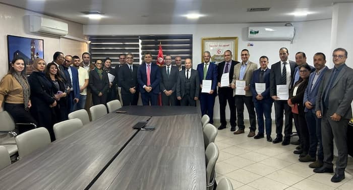 Signature de 10 accords pour des projets d’énergie solaire photovoltaïque