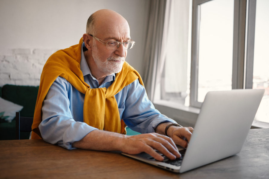 Psychologie : Comment vieillir sans perdre pied avec la technologie : 6 habitudes à modifier