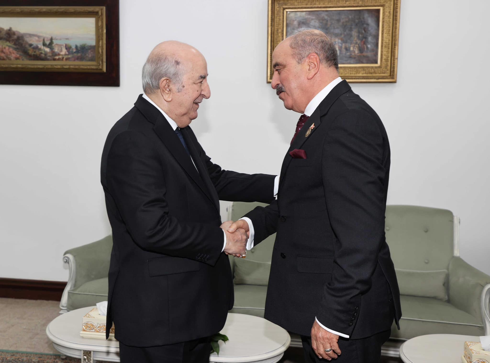 Le Chef de la diplomatie reçu en Algérie par Abdelmajid Tebboune