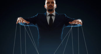 Psychologie : Comprendre comment les manipulateurs détectent leurs victimes et se libérer de l’influence d’une personne manipulatrice