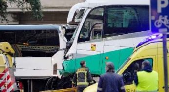 Espagne : Plus de soixante blessés dans la collision entre deux bus de touristes à Barcelone