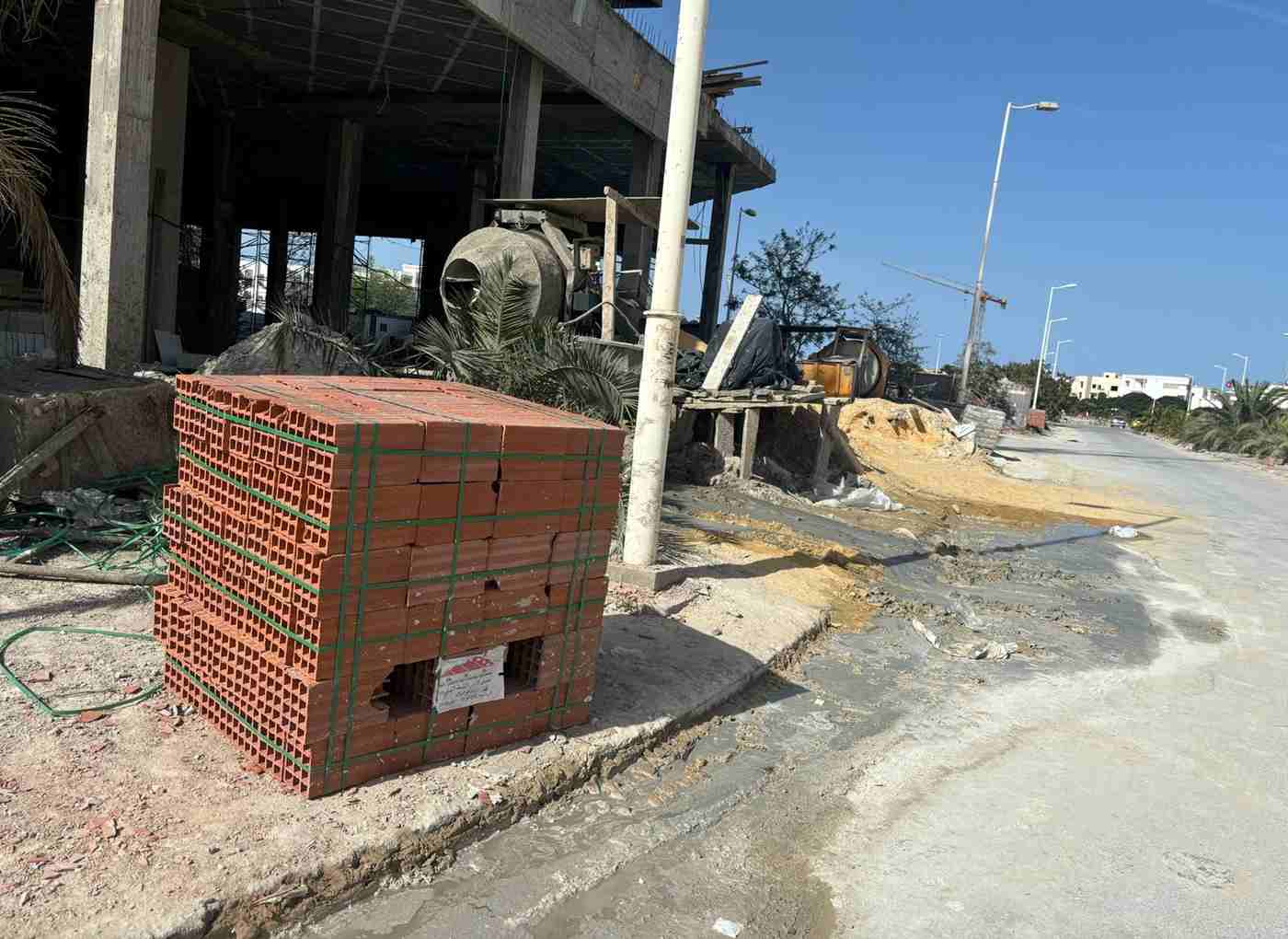 Jardins de Carthage : Des trottoirs toujours impraticables, en attendant un sursaut de l’administration