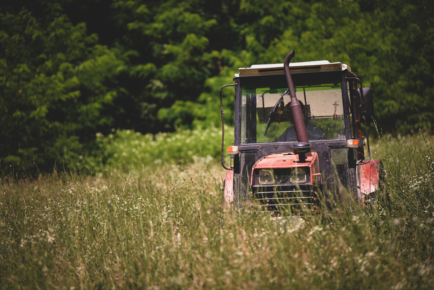 Nefza : Le renversement d’un tracteur agricole fait un blessé