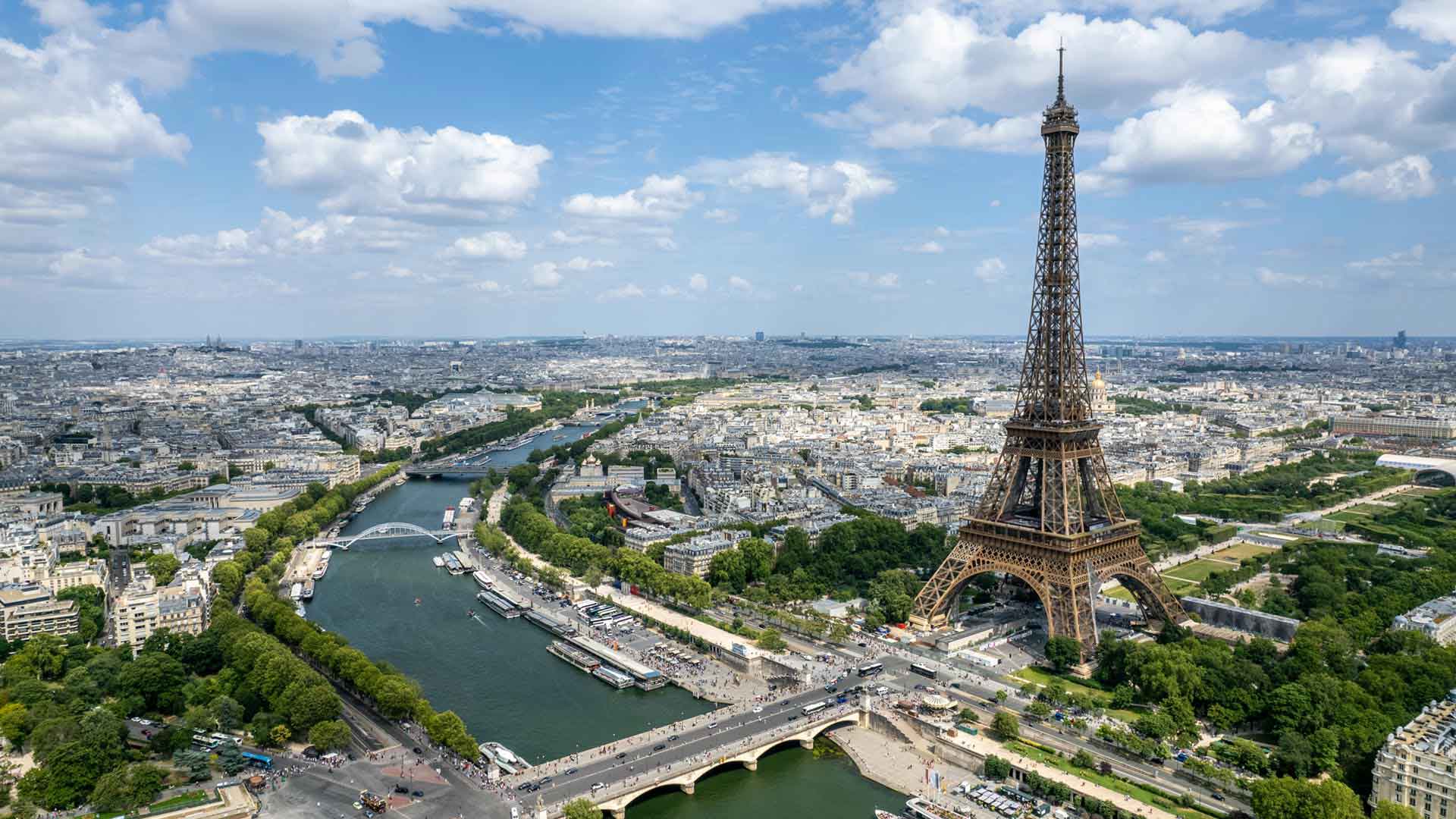 Le coup tordu de l’administration Trump : La France rétrogradée pour le tourisme, alerte sur les terroristes