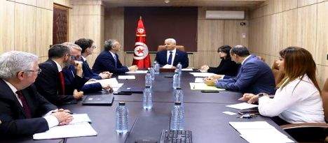 Tunisie – Le ministre du commerce reçoit une délégation de la Banque Mondiale