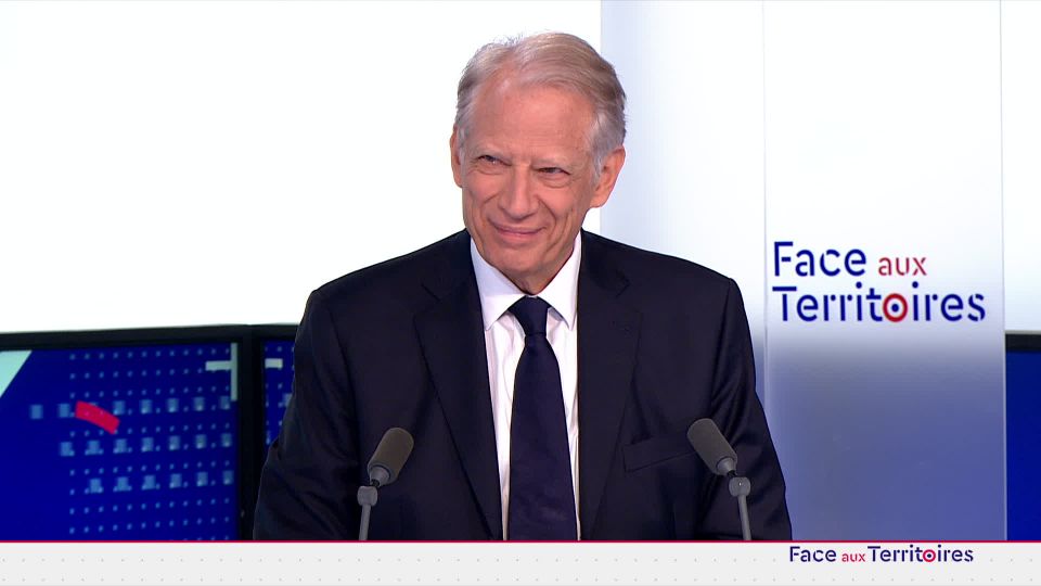 France : de Villepin remet les gants, Macron et le fils de Sarkozy ne vont pas aimer…