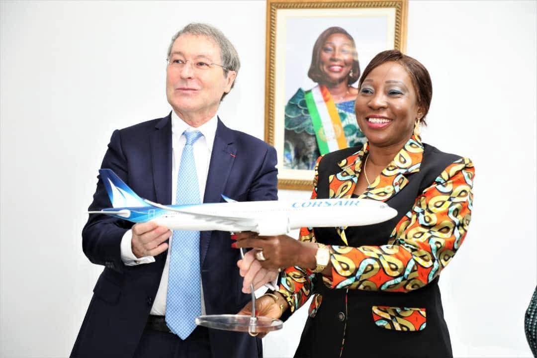 Côte d’Ivoire : Les privilèges des responsables choquent, entre voyages et soins à prix préférentiels en France