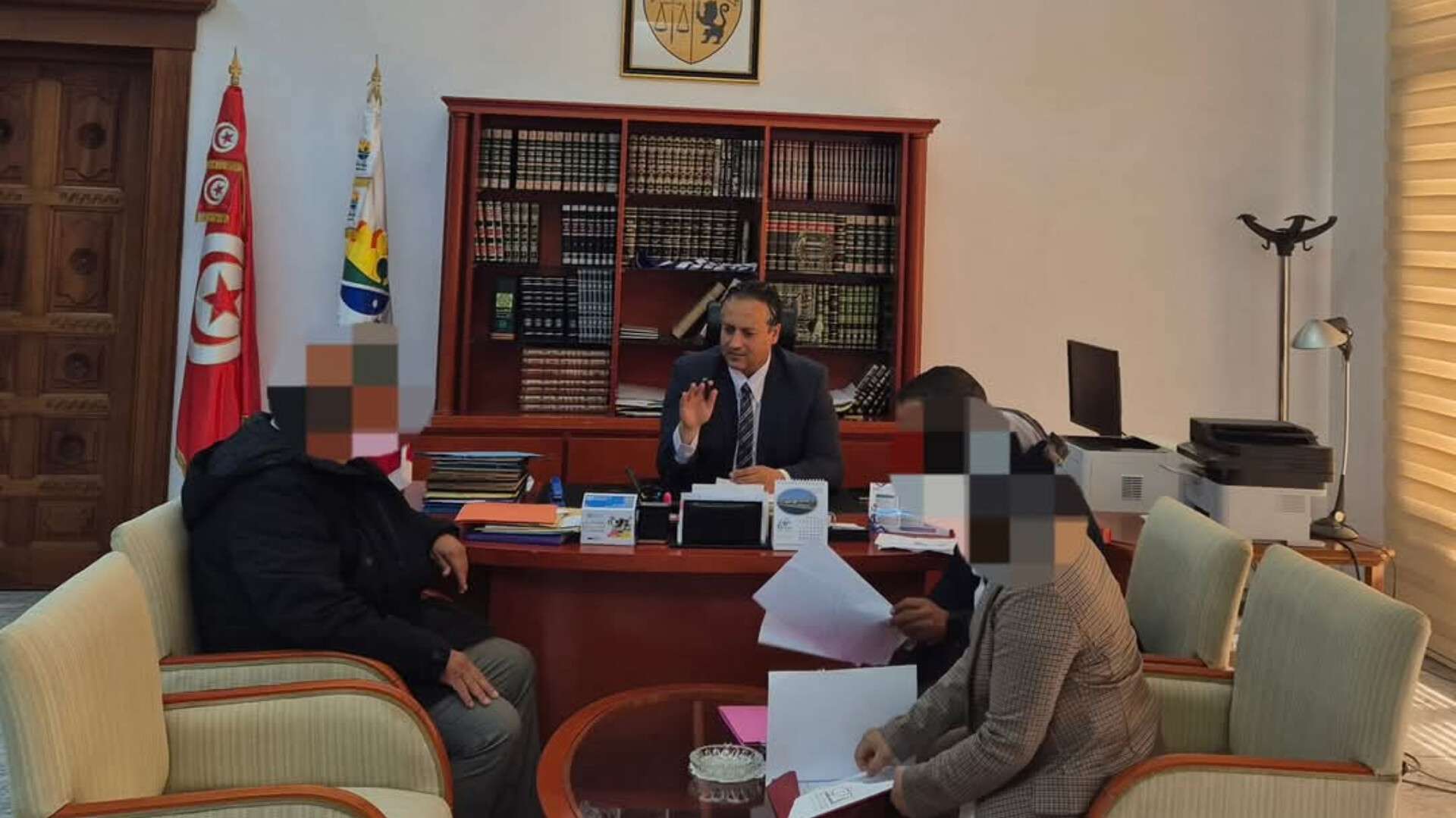 Le gouverneur de Sfax organise des rencontres régulières pour recevoir les citoyens et écouter leurs préoccupations
