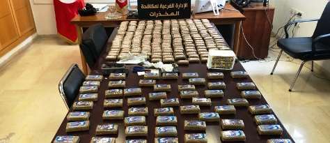 Tunisie – Cité Hlel : Saisie de 310 plaques de cannabis et 100 gr de cocaïne chez un couple