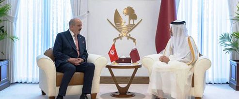 Tunisie – Nafti reçu à Doha par son homologue qatari