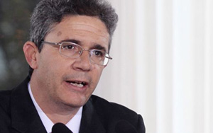 Tunisie: Adnen Mansar: Kais Saied a parié sur la volonté des partis d’éviter des élections anticipées