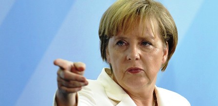 Allemagne : Une voiture s’encastre dans la grille des bureaux d’Angela Merkel